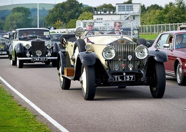 100 Jahre Spirit of Ecstasy. Rolls-Royce Motor Cars lud ein, und der Rolls-Royce Enthusiasts´ Club präsentierte die historischen Kostbarkeiten. Foto: RR/Auto-Reporter.NET